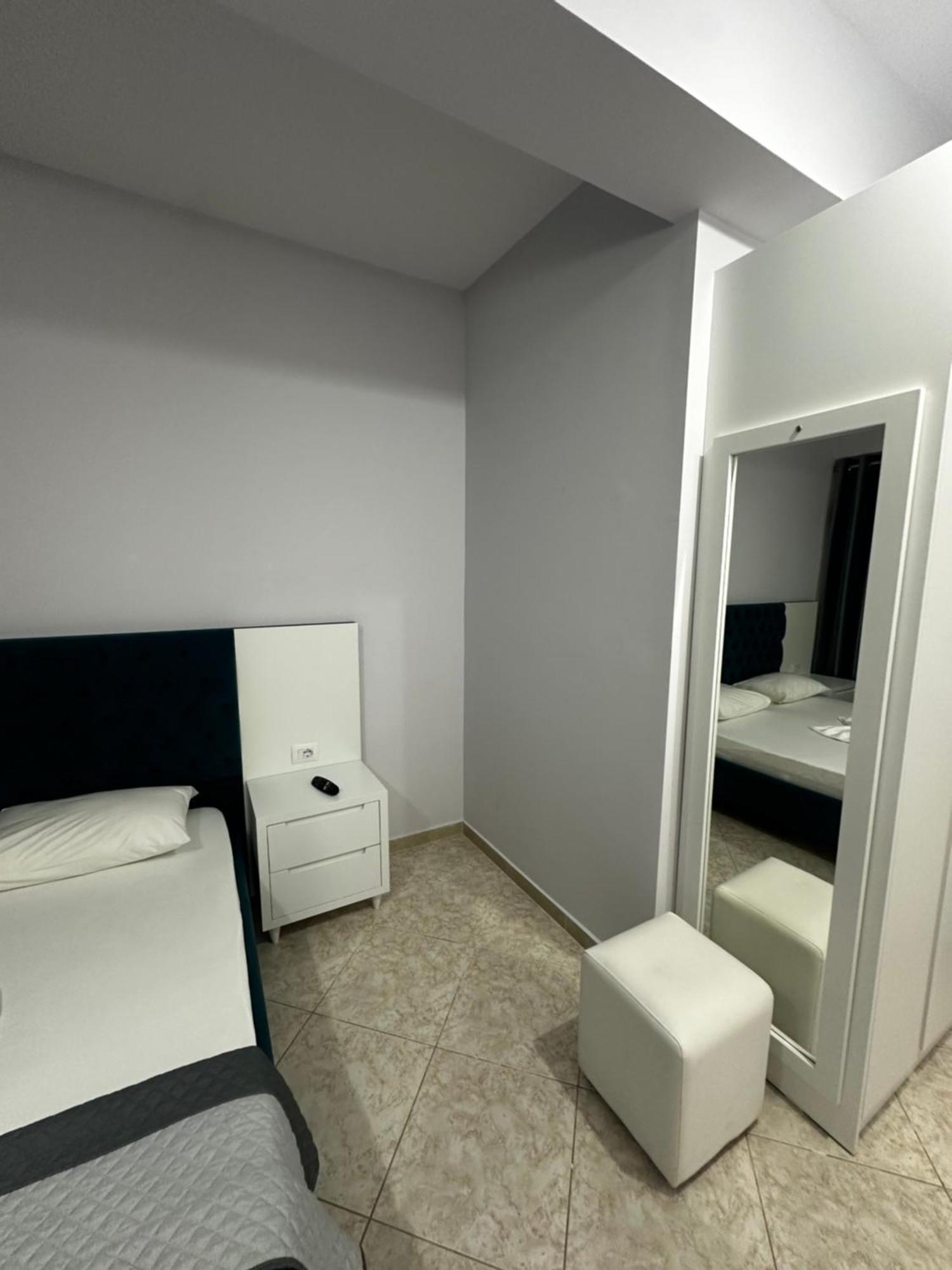 Ylli'S Apartments Saranda Extérieur photo
