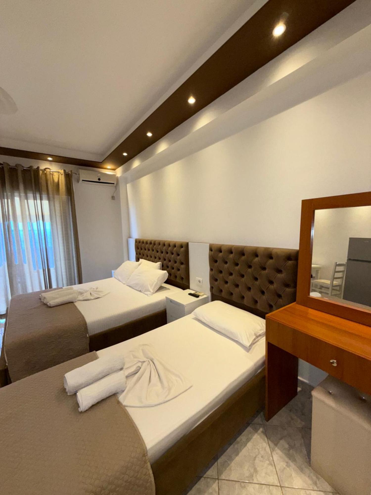 Ylli'S Apartments Saranda Extérieur photo